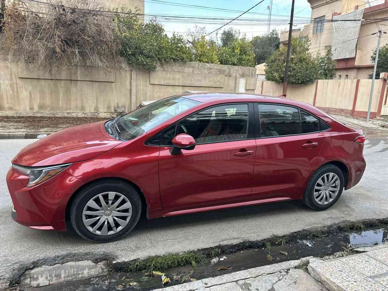 corolla 2021 LE 🔥
امريكي🔥

•المحرك: 4 سلندر حجم 2.0 (DOHC & Dual VVT-i)

 • نوع الدفع: أمامي (FWD)  

 • ناقل الحركة: أوتوماتيك CVT 

• نظام مكابح ABS + EBD

• وسائد هوائية أمامية وجانبية

• نظام Toyota Safety Sense (رادار امامي ،ميزان سرعة، تحذير التصادم، نظام تثبيت السرعة التكيفي)  

• شاشة معلومات/ترفيه مع بلوتوث + USB

• تكييف هواء أوتوماتيكي

بدون صبغ + تبديل بوند 

رقم وسنويه وهزه جديد

مكان السياره /الموصل

التواصل

***********

***********
