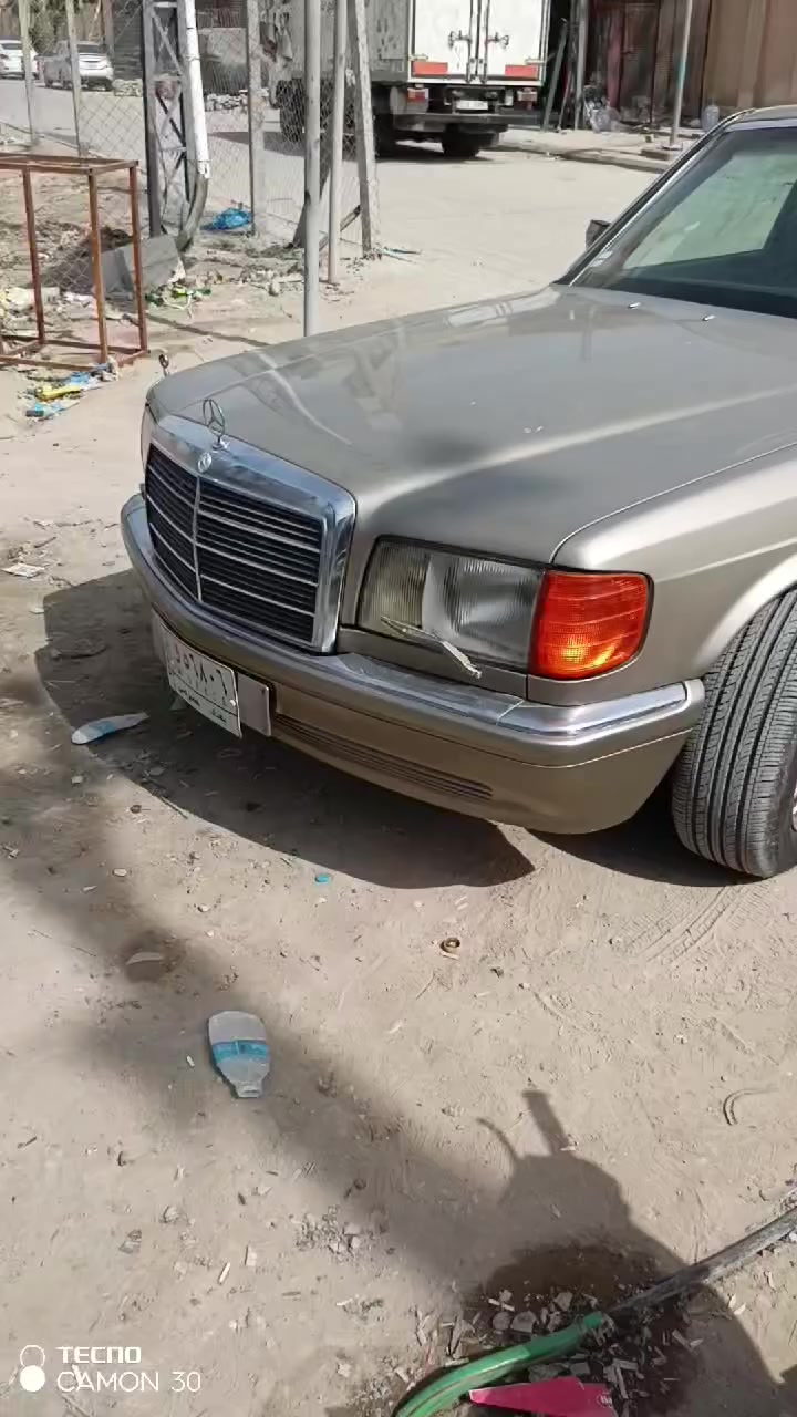 إخوان هاي صور أو فيديوو أوضح
السياره كله بلاد  اباسمي  شرط التحويل   
تبريد  شغال حد اديه جديده 
فتحه بنو رامه كزاز  بس  ماتفتح 
تخم تاير جدد   كله شغاله  
لا تنقيص لا تبخير   
السعر ٥٥ 
مكاني ناصريه مركز 
 هاتف ***********
