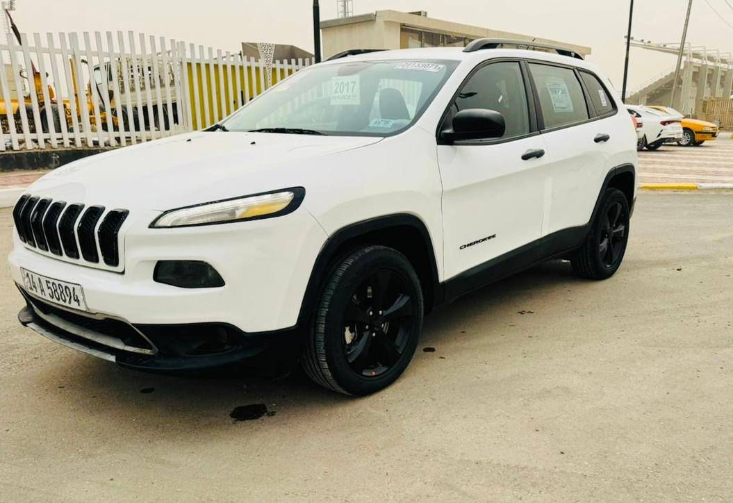 السلام عليكم سياره جيب بزون أمريكيه للبيع موديل 2017 رقم بصره حره تحويل مشروع وطني السياره ضررها تبديل بنيد فقط وصبغ طرف الجاملغ الأمامي الأيسر محرك ٢٤٠٠ تبريد حداديه تخم تاير كهربائيات كلها شغاله سايد بريك بصمه تبريد قطعتين لايت زنون تحكم جهتين السياره استخدام شخصي جاهزه من كلشي السعر 122ورقه وبيها مجال بسيط للشراي مكان السياره ناصريه الشموخ للإستفسار *********** *********** رقمي أرقامي بيهن واتساب ناصرية, ذي قار
