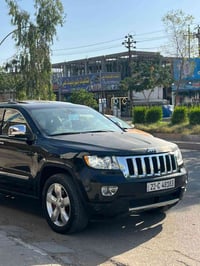 جيب لاريدو ٢٠١٢ غاز وبنزين فول فول سيارة بيها نص باب وجملخ سياره جاهزه...