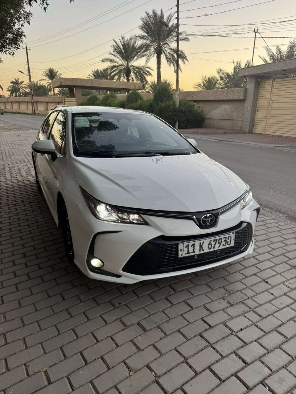 كورلا هايبرد 2025
ماشية 14 الف 
مكفوفه سياره بيها بس رصعه موضحه باب 
سعرها 22750000 دينار عراقي
***********
