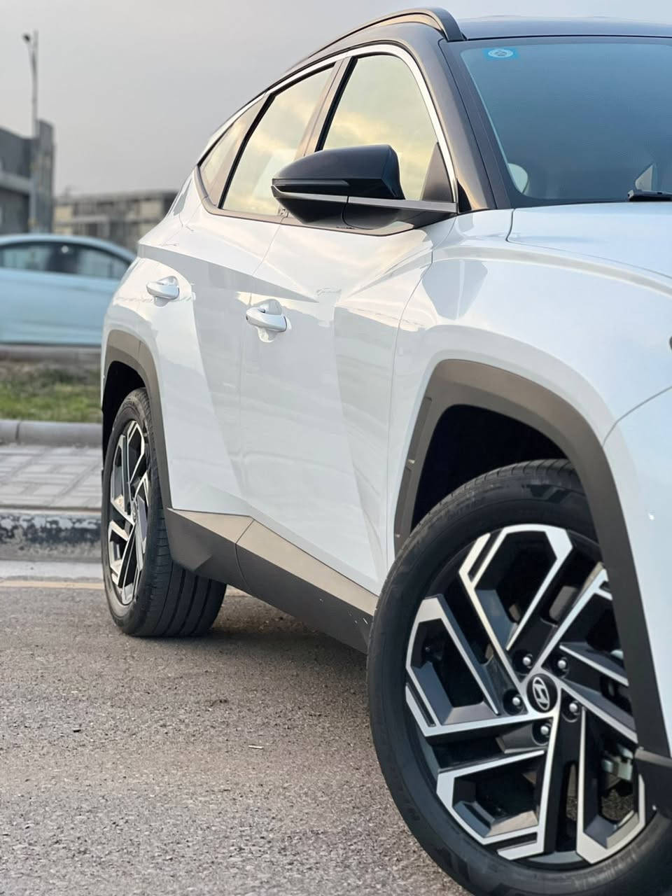 السلام عليكم                                                                            توكسان خليجي موديل 2025 تو كلر رقم بغداد بأسمي 
مكفولة السيارة وماشية 46 الف مكاني كربلاء للأستفسار اتصال او واتساب
***********
السعر 233 وبيها مجال انشاالله
