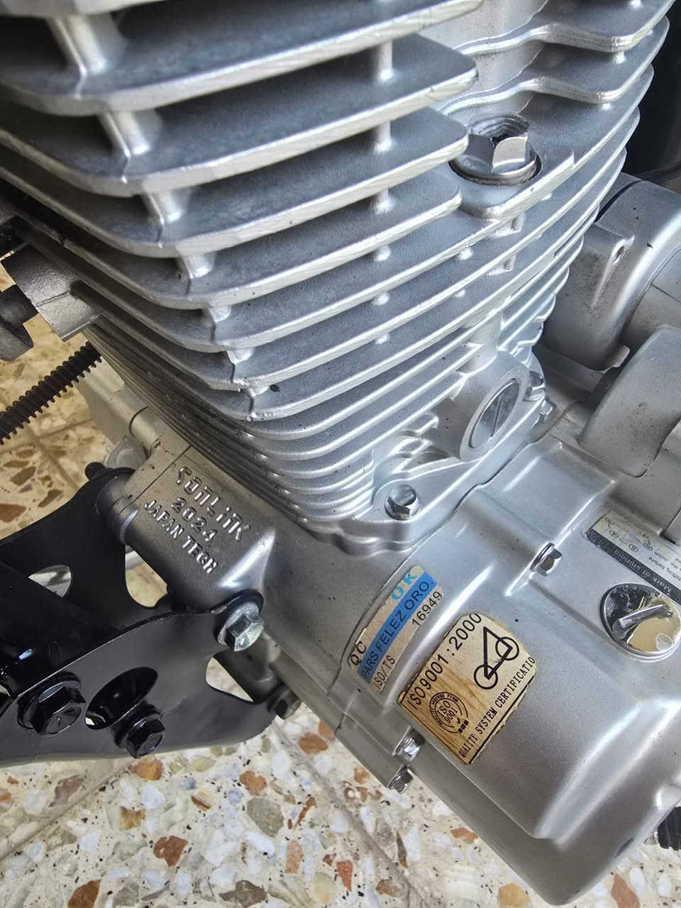 سلام عليكم دراجه سيفان مانقصه برغي غير كابريته تعبانه شويه مرقمه نجف اجنبي بسم ولد يريد مداور مكاني نجف مديل 23 طالعه ب24 مختمه سونك برغي ماعيزه1100   سعرها ***********
