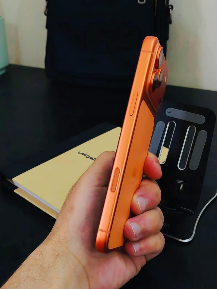 بيع فقط
نموذج J/A
ايفون 17 برو ماكس 266 شريحة التكرونيه بطاريته 100 نظافته 100 
ضمان سنة A center
غراضه كامله مشحون 40 مره بعده لوك سعره 1950 هاي نهايته مكاني موصل ***********  واتساب
