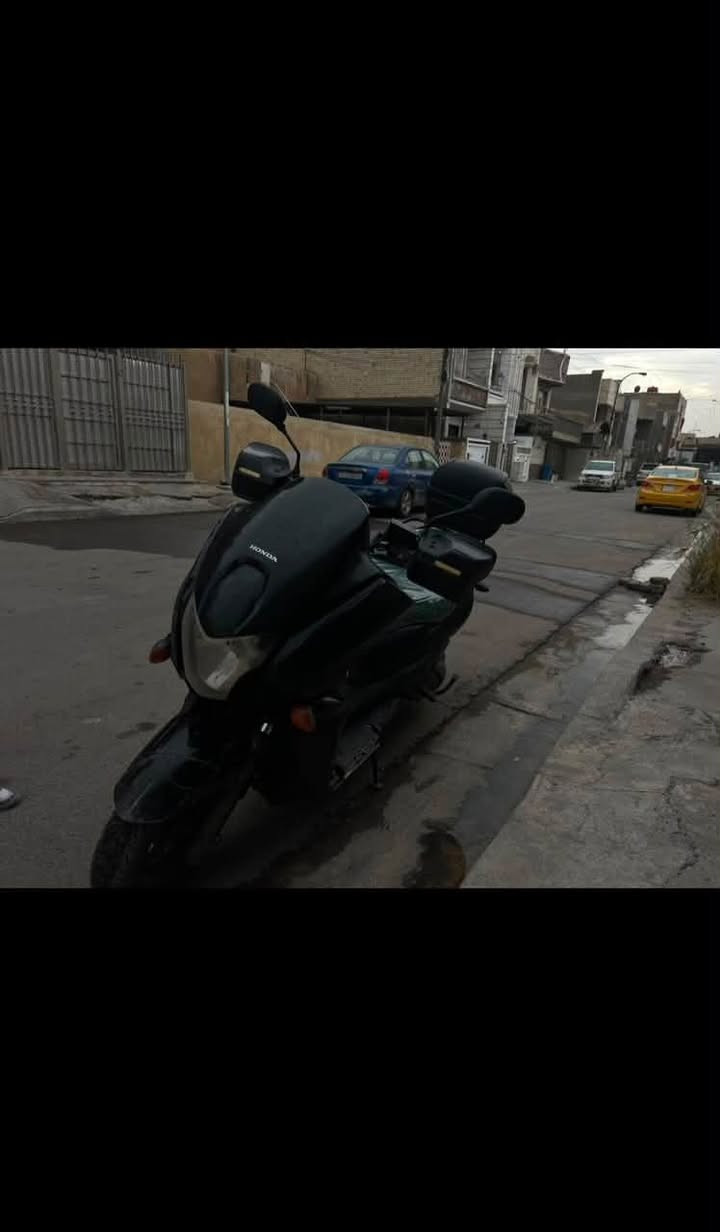 دراجه faze 500 وبيه مجال بس شويه كفرات تعبانه واكو كلج شويه تعبان يراده تبديل تقريبا كلج مالته 30 لو 35 فقط هذني بيهن نقوصات باقي كامله مكينه ما مفتوحه ابد 
*********** هذا رقمي
