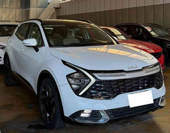 السلام عليكم ، سبورتج 2023 خليجية اللون ابيض بانوراما ، كشنات مخمل ، شحن واير ليس ، التبرد شاشة ، شاشة ابل كار بلي ،هاند بريك كهرباء ، تشغيل عن بعد ،كراسي كهرباء 2، تدفىئة كراسي،ويل 19،انارة داخلية led,حساسات امامية خلفية ،ضمان الدولية،ماشية 45الف كم ،مكفولة من الصبغ والبارد والتبديل ورقمها بغداد/ملاحظة ،يوجد حالوب بسيط بالبنيد ...
السعر المطلوب 22500$ 
الاتصال (***********)
