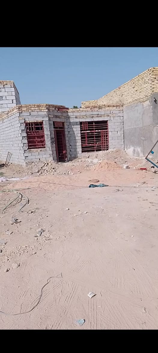 سلام عليكم بيت غرفتين وصاله ومطبخ شوفت عينك مكاني ديوانيه قرية العطاء قرب ملعب السنبله الدولي يبعد عن الشارع العام 500متر ***********
