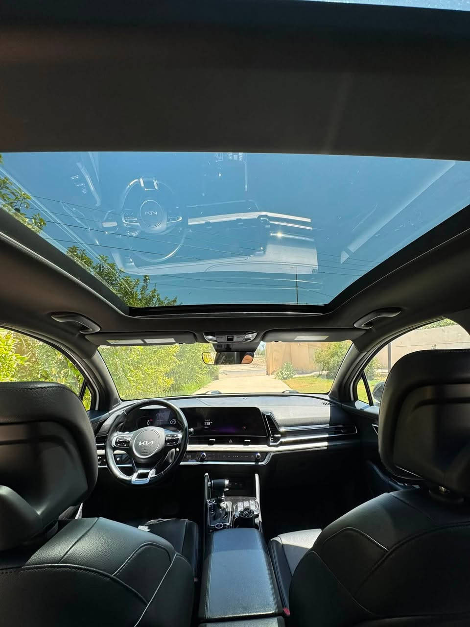 ‏  Kia Sportage X Line
كيا سبورتج إكس لأين
حادث فقط دعامية امامية بدون ايرباك بدون كلشي الباقي كفالة 
موديل 2023  ‌‎
 (4) سلندر محرك 2500       
فول  موصفات    
مواصفاتها :
.بصمة  
 شاشة كبيره لمس
كاميرا دوارة 
رادارات  /رادار جانبي /رادار خلفي
 حساسات خلفي 
خرائط 
 كشنات تدفة‏ 
 كشنات جلد .
 دفع رباعي فور ويل
نزول منحدرات                                                    
كشنات كهرباء
.تبريد قطعتين 
.اوتوهولد .  
ويل كروم 
مسجل ناطق
بلوتوث USB ابل كار بلاي والاندروير . 
 حاجب ليد
.نقطه عمياء
.اشاراة بالمراياة الجانبيه                                     
. فول تحكم ستيرن                                             
. كير أوتو + عادي.                                              
-اوتو بريك.                                                         
. بريك بصمة.                                                      
‏Led .+  زينون
.شحن اللاسلكي                                                            
. ‏داخل اسود جلد 
. نضام قياده اربعة
. مثبت سرعه
. تحديد مسار 
. دمامات صوت  
.لايت بلادي Led +  زينون ‏دبل زينون اصلى . 
. رادار الخطوط البيضاء 
‏.شاشة إلكترونية
 تشغيل عن بعد 
‏-AUTO HOLD
‏Auto start 
مكان السياره بغداد الغزالية 
السعر  197بيها مجال 
***********
