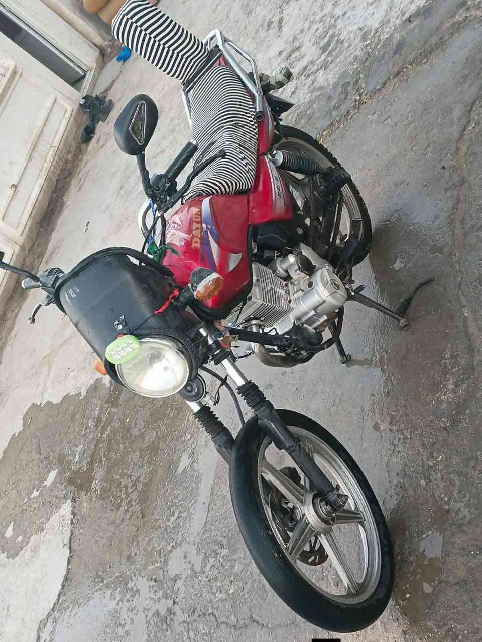 دراجه دايوان عضم اللبيع ادوات ٥٠٠ وبيها مجال
*********** ناصريه سيد دخيل
