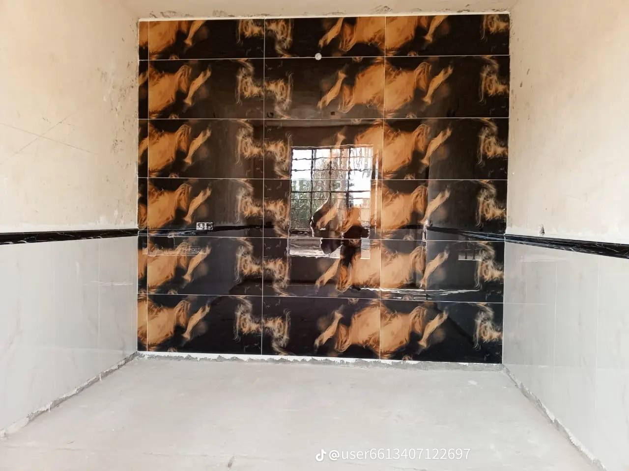 عمل البورسلين والديكورات وشغل هندسي وتصفير الجدار بالليزر ويكون ١٢٠ *٦٠ الجدار مع كادر كامل وشغل هندسي على يد حسن الشبلي رقم الهاتف ***********
