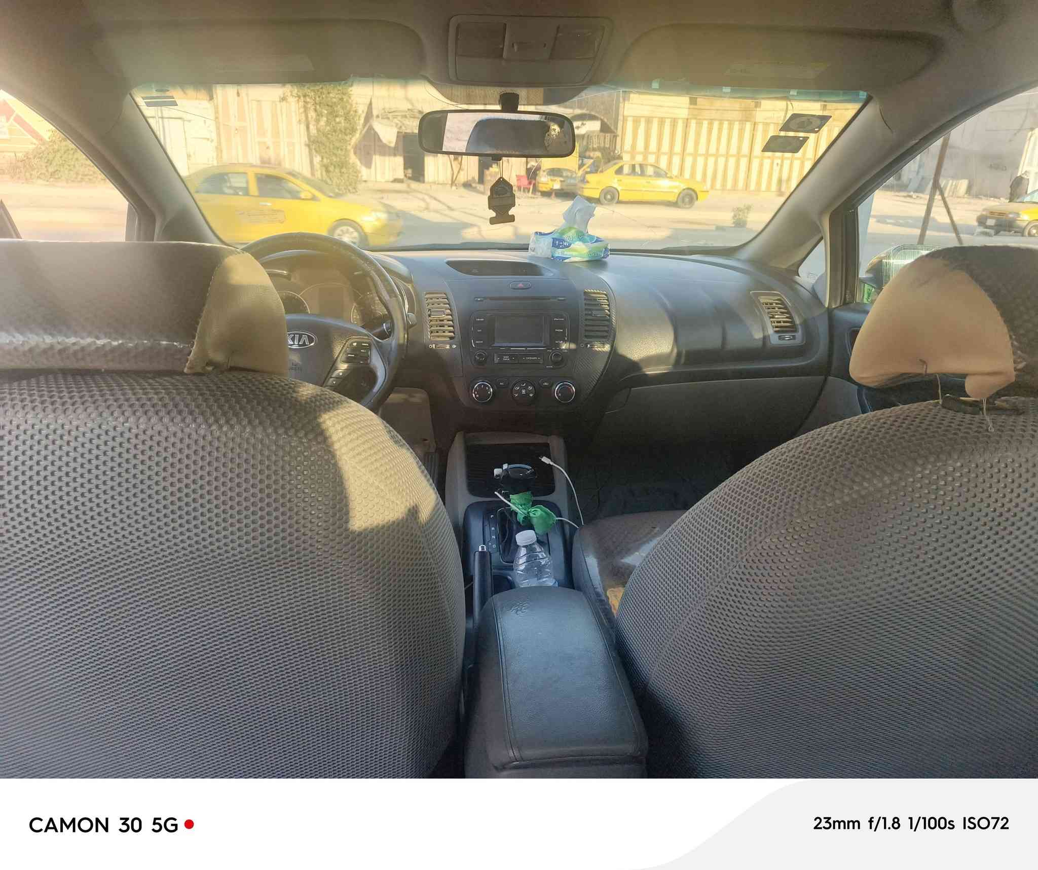 سلام عليكم كيا فورتي للبيع 2015رقم بغداد ال٢٨ هزه كامله  ابسمي تحويل ثاني يوم حادثه تبديل باب سايق بدون دواخل كله ليبل واحد سياره مكينه 2000جي اي اتي جاهزه مجهزه من كل نواحي تخم تاير خط جديد حداديه تبريد تدفئه تحكمات ستيرن مري شفط غرفته  مدوشمه حراري مكان السياره كربلاء رقم صاحب سياره السعر 100وبيه مجال كلش قليل ***********
