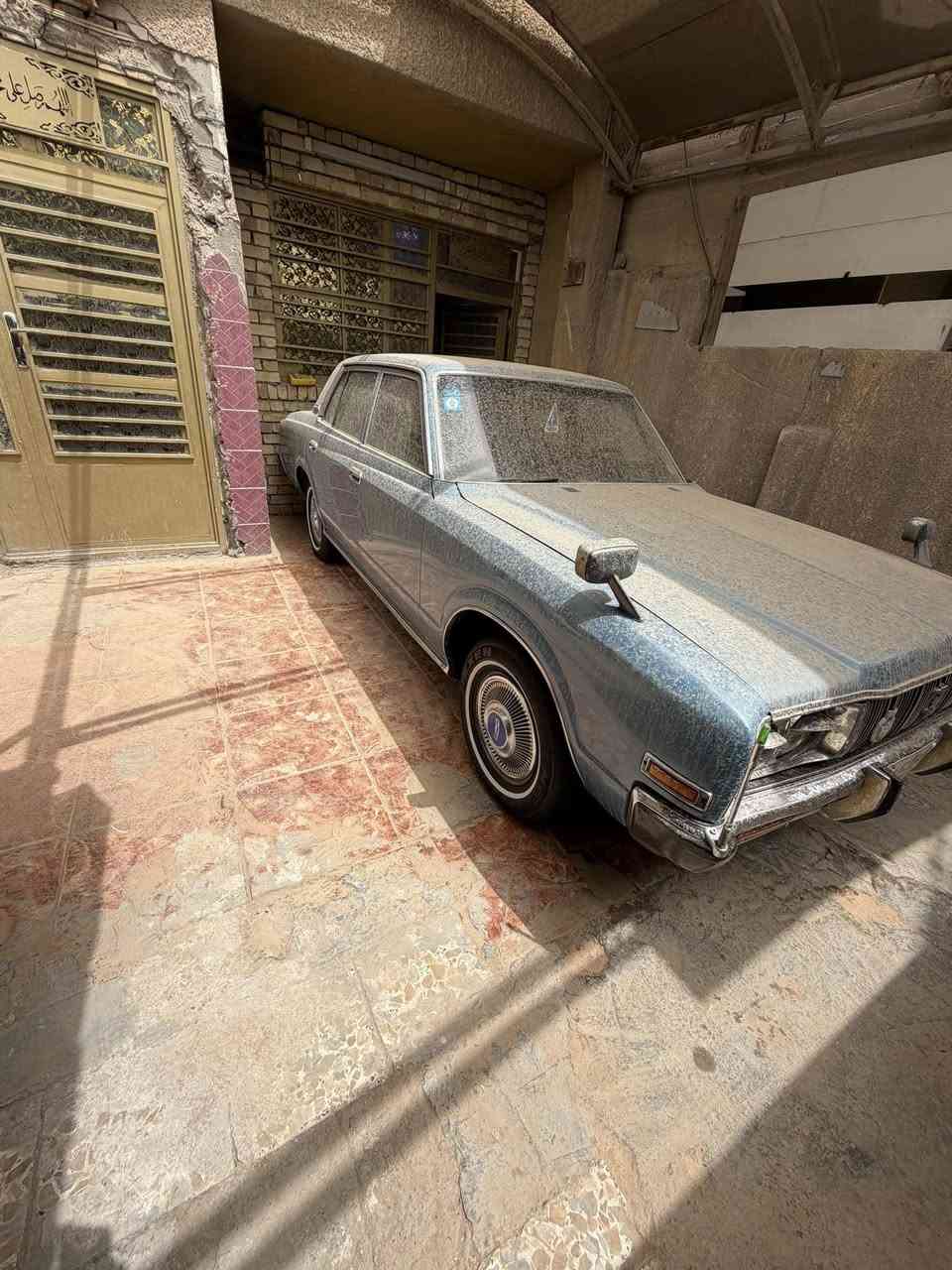 كراون ١٩٧٥  ***********
