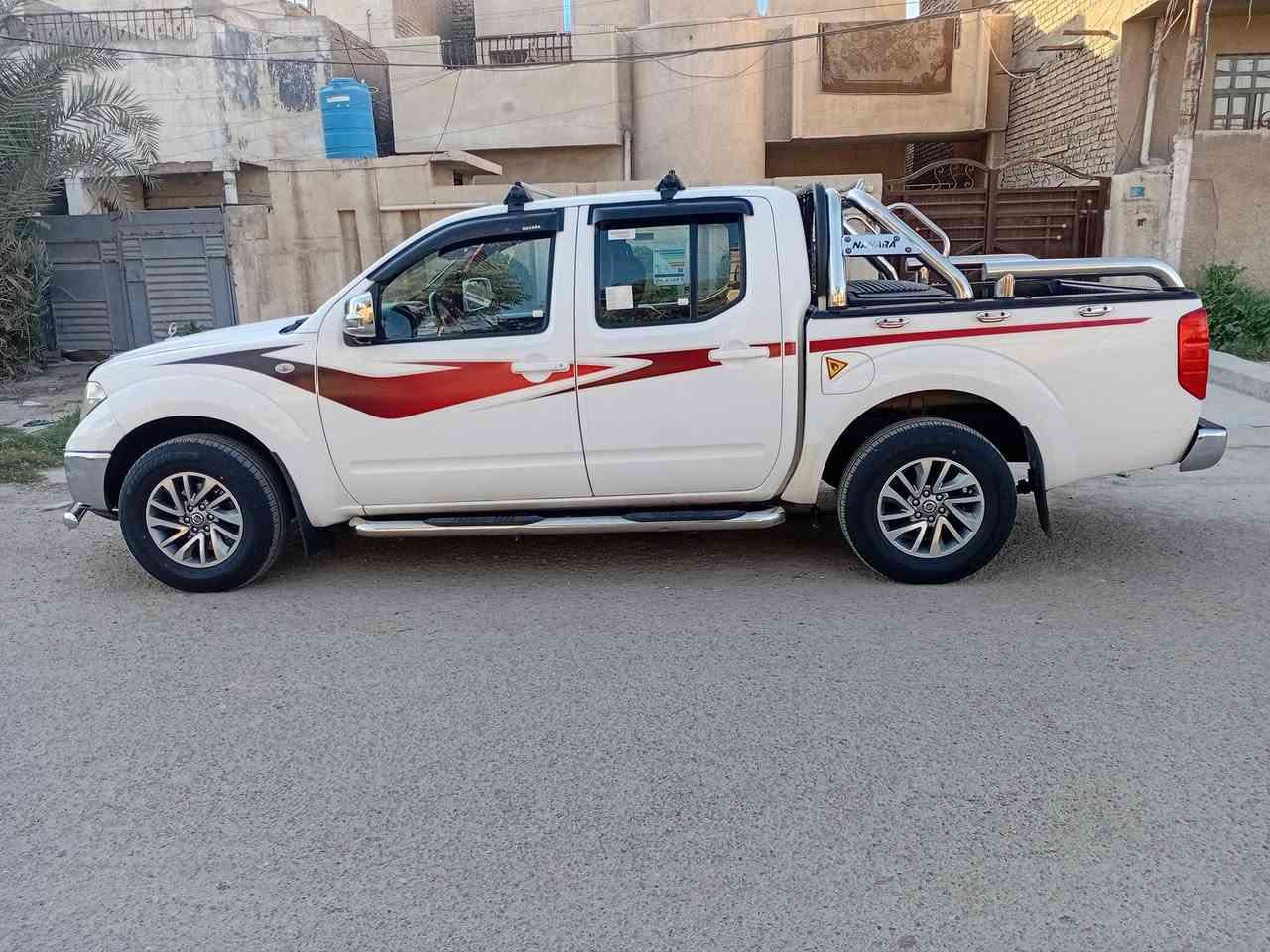 سلام عليكم من رخصة الادمن
نيفاره موديل ٢٠١٣ بدون صبغ بدون ضربه محرك بلادي ممفتوح كير اوتماتيك ابلاد ممفتوح سياره كلش جديده وعلى البلاد كولشي بلادي من كولشي حداديه صدر جديد تخم تايرات جديد قبل يومين شديتهن وسياره مناقصه اي شي تبريد مجمده سياره بأسمي رقم اربيل وسياره كامله وحلوه بس غراضها الي بيها بذاك الحساب 
عنوان بغداد 
رقم الهاتف ***********
