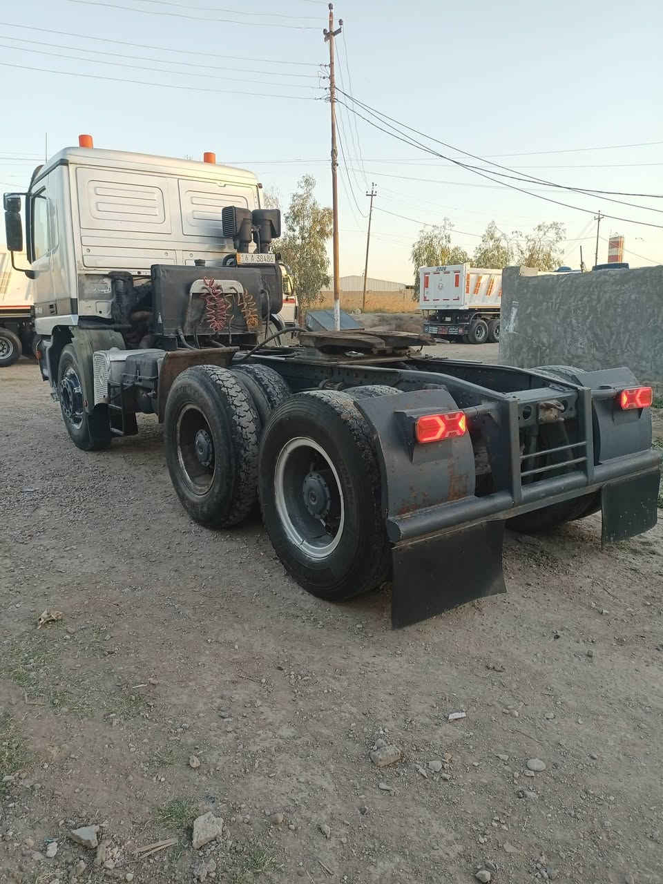 السلام عليكم اكتروس للبيع ٢٠٠١ اصل مكينه ثمانيه للبيع او مراوس مربوطه ثلاث دناكير قلاب رقم انكليزي ثلاث لوحات بصره ((***********))((***********))
