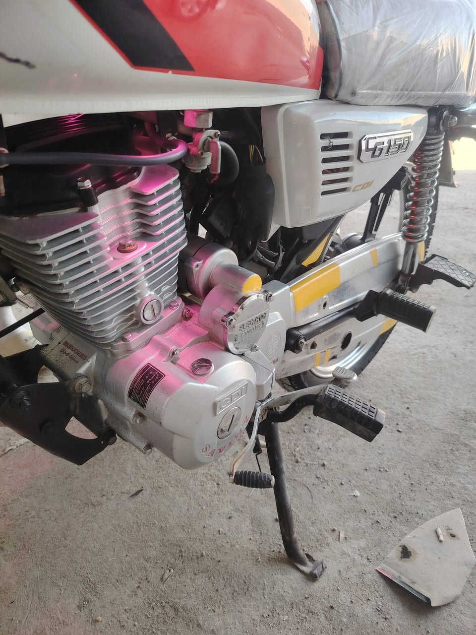 سلام عليكم خوان دراجه سيفان 2021 البيع دراجه حيل نظيفه وتجي شوف بعينك ذا شراي تصل رقمي ***********
