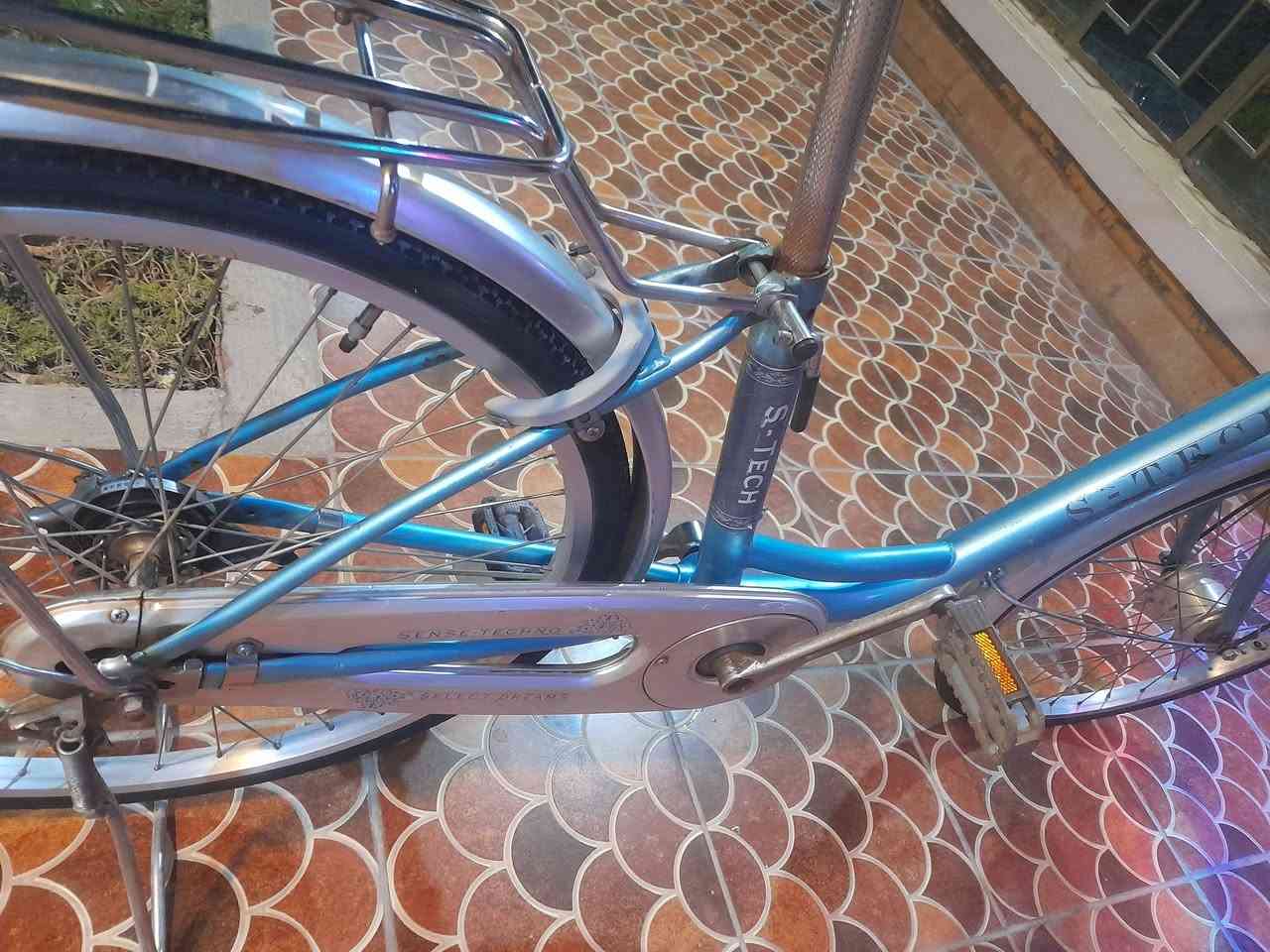 سلام عليكم بيسكل ياباني حجم ٢٤ جديد حساس السعر ٧٥ المكان أبو غريب خرنابات رقم الهاتف ***********
