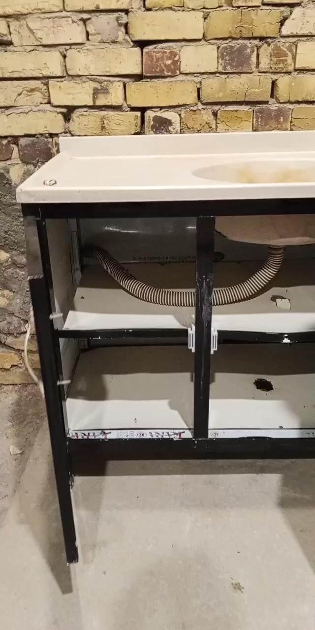 سنك مرمر المرمر بي ضرر موضح بالصوره ملحوم كاونتر ارضي وملحق سعره 100 بي مجال بسيط


**إذا كنت صاحب هذا الإعلان وتريد حذفه لأي سبب، رجاءا أرسل رسالة إلى الدعم الفني**