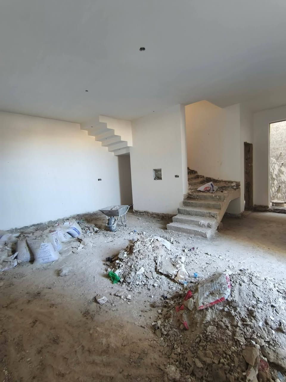 يوجد كوادر جص فلوجه خلفات درجه الولى بسعار مناسب ***********
