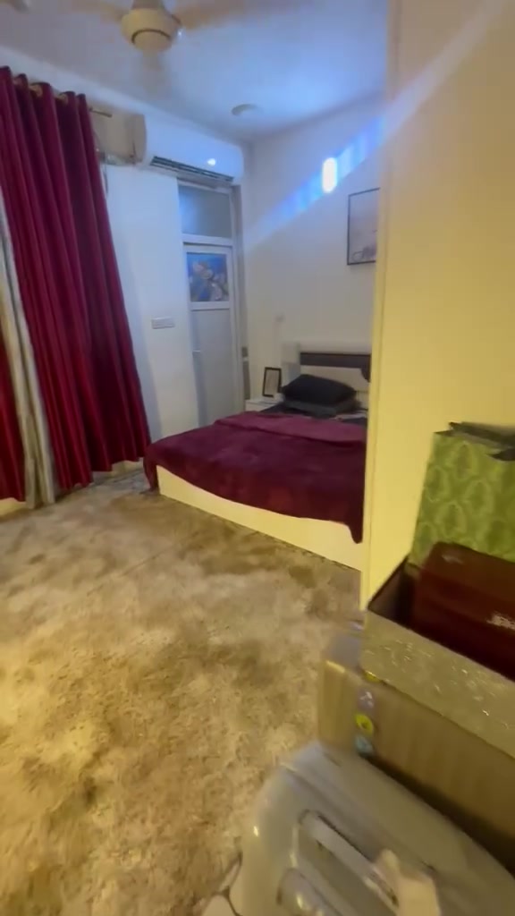 دار للبيع زراعي الشعب مقابل محطه سما بغداد مساحته ٥٠ م
غرفتين الطابق العلوي
هول ومطبخ وصحيات الطابق الاول 
الثالث بيتونه 
سعره ٩٥ مليون 
للاستفسار الاتصال 
***********
