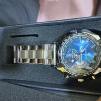 ساعة أصلية • شحن DHL