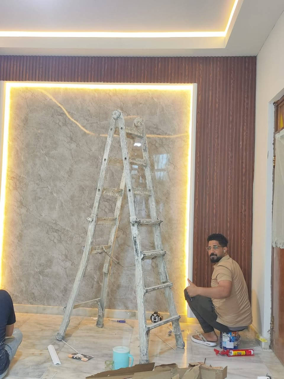 جزاء بسيط من اعمالنا في مجال الديكورات الداخليه والخارجيه 
ديكورات جبس مبورد مغربيه بأحدث تصاميم 
ديكورات تغليف الواجهات بلفوم تركي العصري الحديث
جميع انواع الاصباغ الداخليه والخارجيه 
عمل ديكورات بديل الخشب وبديل الرخام بديل الشيبور وشيبورد 
عمل ورق جدران 
عمل سقوف ثانويه 
عمل صبغ الحديد بنواعه
عمل اشرطه 
جميع انواع السحبات داخليه والخارجيه

ديكورات تغليف جام تغليف الارضيات باحدث ديكورات الباركيه التركي
صبغ داخلي وخارجي 
نعمل في كربلاء المقدسة والمحافظات المجاوره  للأستفسار
***********
***********
اخوكم حسن الشمري
