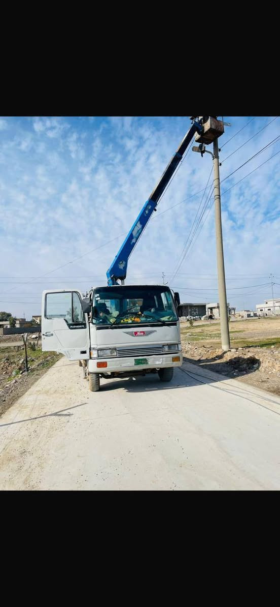 اكرين طيره هينو صفر جهاز سلايتين نضيف محرك اكسل كير شاصي نضيف كهربايات جديده كله رقم *********** وتساب موجود
