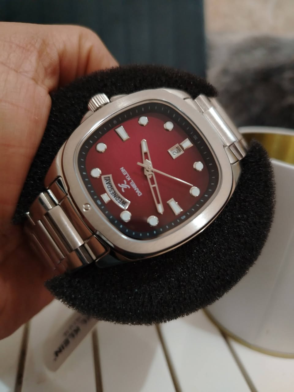 #مزاد فتح الباب 30$دولار
ورفعه 5دولار يبدء من لأن وينتهي عدد الساعه العشره
#موصفات 
دانيال كلاين
كورتز
مكنه ياباني
القطر42
تاريخ يومي وشهري
سناستسل بالكامل
جديد غير مستخدمة
تأتي مع العلبه وكرانتي
#يوجد تواصيل كافة محافظات العراق
#ملاحظه لانتعامل بالتقليد فقط أصلي


**إذا كنت صاحب هذا الإعلان وتريد حذفه لأي سبب، رجاءا أرسل رسالة إلى الدعم الفني**