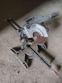 كتر.      شغال.   السعر.    80.  الف.  قفل. قفل  رقم.   07814605754