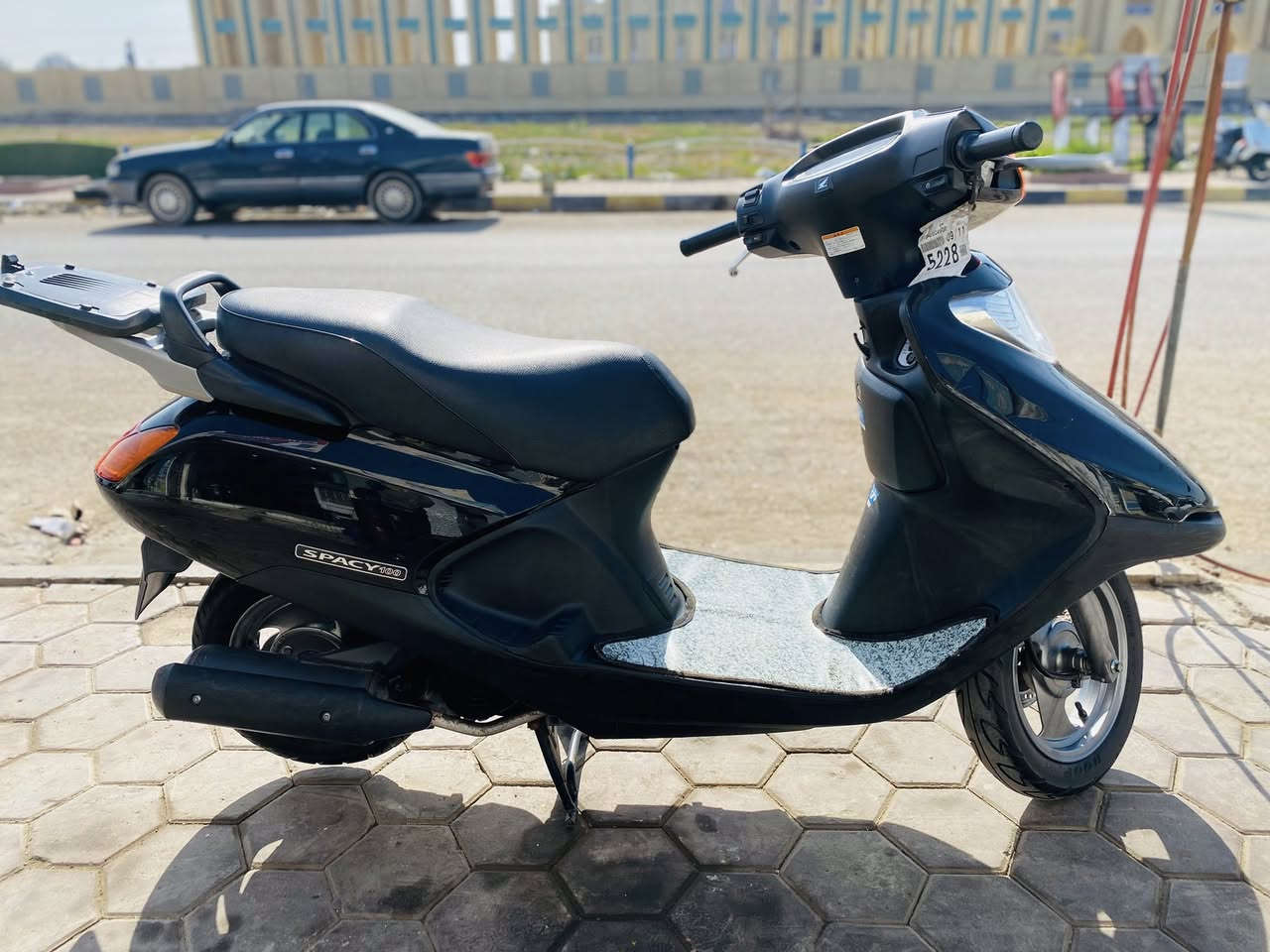 سلام عليكم مكفوله مامفتوح بيها برغي لاستفسار ***********
