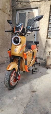 دراجة x900: استعمالها شهر ونص ول وصل موجود دراجة جديدة فول مواصفات ملف...