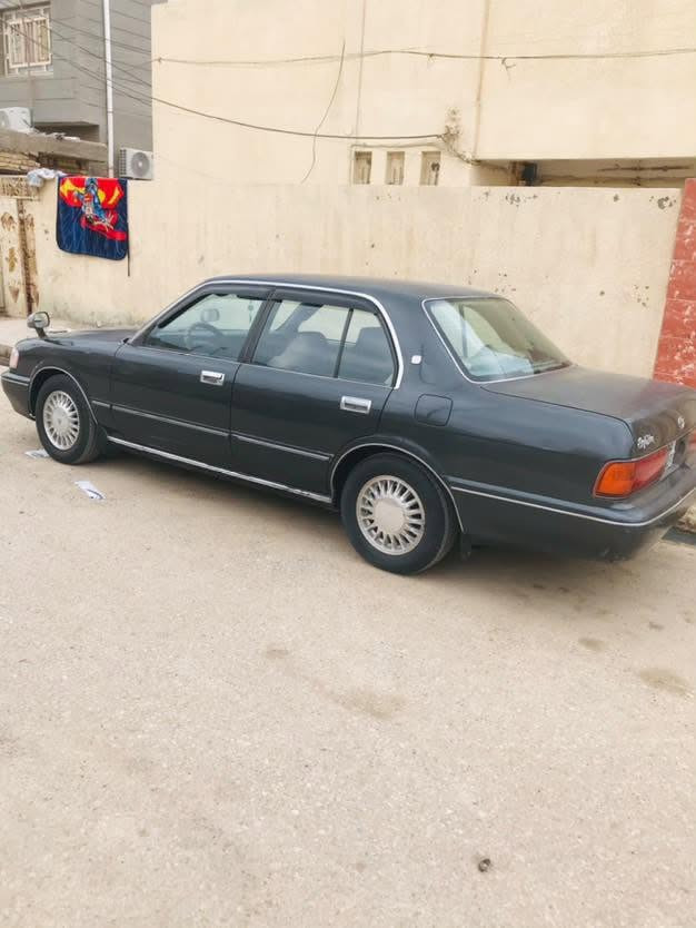 سلام عليكم
كراون ارنب موديل 1994
سياره جاهزة سنوية ورقم جديد 
عنواني الناصريه قلعه سكر السعر 60$
مصبوغة عالم للجمالية تبريد شغال
مكينه ٢٥٠٠ خير من الله 
سنتر الوك و جنطه عل ريموند
رقم ***********
