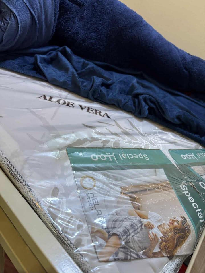 عندي هاي جربايه طابقين مصار هوايه ماخذتها بعدها جديده هيه ودواشك مالتهم بالكيس ابيعهن ب٢٠٠ الف هيه ودوشك


**إذا كنت صاحب هذا الإعلان وتريد حذفه لأي سبب، رجاءا أرسل رسالة إلى الدعم الفني**