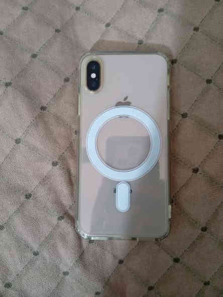 ايفون XS
—————————————
الجهاز بلادي نضيف كلش كلشي ممبدل بي 
نموذج M
البطاريه 77 بلاديه ممبدله
ذاكرته 64
الجهاز كلشي شغال بي بس بي خلل نقاط سود بلكلمره بس من تحطها بورتريه ميبينن 
مكاني بغداد البياع حي التراث 
السعر 170 
رقمي ***********
