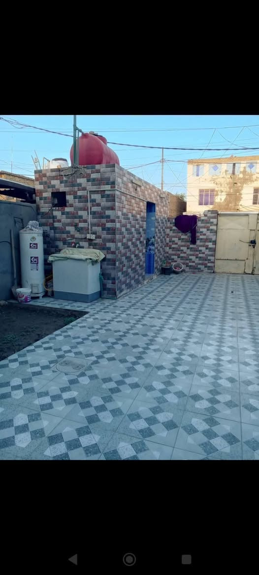 السلام عليكم بيت للبيع اوقاف مساحه 200 متر خلف جامع شاكر هندس السعر خاص. ***********
