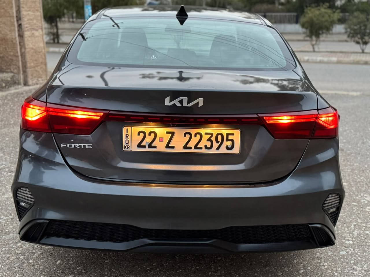 السلام عليكم
كيا فورتي موديل 2024 
حادض قباغ صندوق صبغ بسيط 
رقم اربيل باسمي السياره
تريد تعويل+وكاله شرط
سعر سياره 160$ بي مجال قليل
مكان سياره اربيل
واتساب +كورك***********
