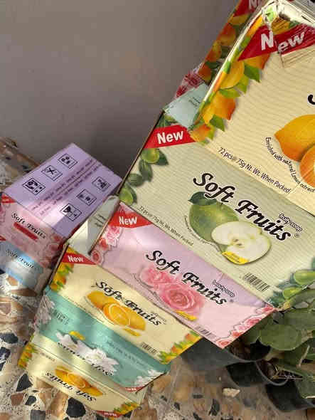 سلام عليكم 
صابون  الكارتون بيه 72 صابونه وزن ٧٥ غرام
سعر ع ١٤الف ملاحظه توصيل جميع مناطق ميسان الفين 

*********** للحجز واتساب
