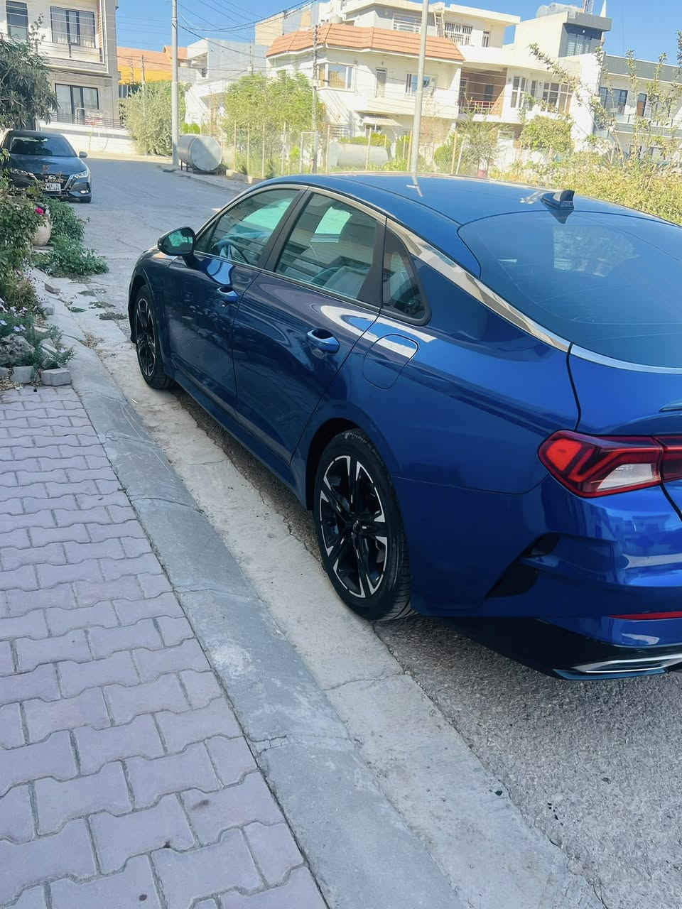 سلام عليكم GT Line k5
موديل 2022معوقين بغداد
وكاله عامة ماباقيلهه شي 
فول عداالبنراما 
محرك 1600
بصمه تشغيل وابواب وصندوك
هاند بريك بصمه 
كشنات تدفئه 
شحن هاتف لاسلكي 
قياده ذاتية ع الخطوط السريعة
مثبت سرعه 
خروج عن المسار 
رادار 
كامره دواره 
تشغيل عن بعد 
كشن السايق كهرباء 
لايت اربع عدسات 
خمس انضمه قيادة 
AUto HolD
تشغيل عن بعد 
نضام ABS
مثبت سرعه
ماشيه 81 
حادث جاملغ وبنيد 
السعر 159
بغداد حي الجهاد 
***********
