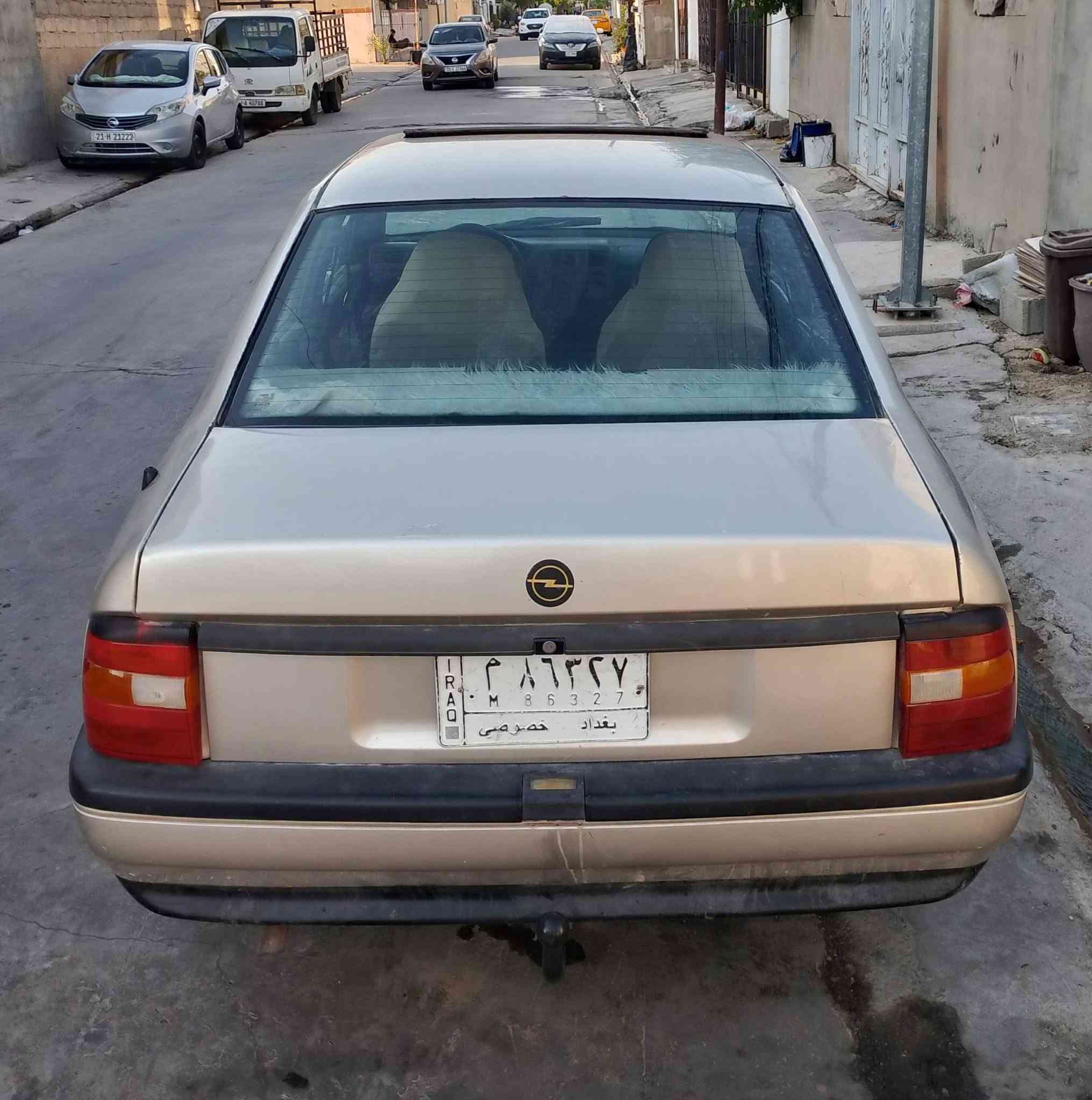 سيارة أوبل فكترا موديل 1991لون ذهبي سنوية صاقطه 2021 سيارة شرط گير ومحرك سيارة شرط التحويل سيارة جاهزة محرك20كل عيب مابيها  السعر 21$ وبيه مجال بسيط عنواني كركوك قادسيه الشراي يتصل على رقم الهاتف ***********
