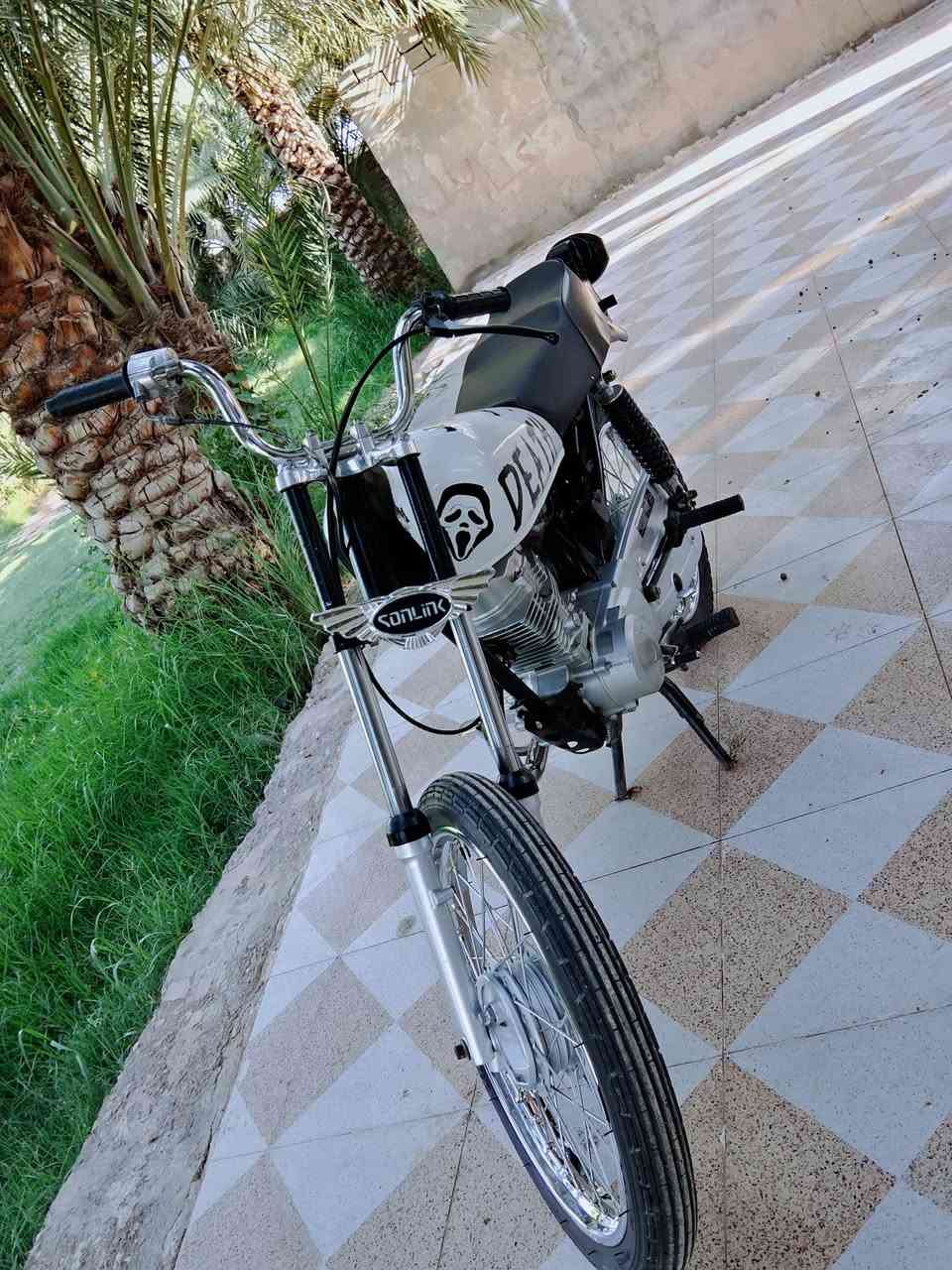 دراجه نامه للبيع كلك مكفولة من السرقه شاصي اصلي شلامجه المحرك 2023 مفتوح ولفات والتعميره 2026
المكان غراف 
475 وبيه مجال للطيبين 
***********

