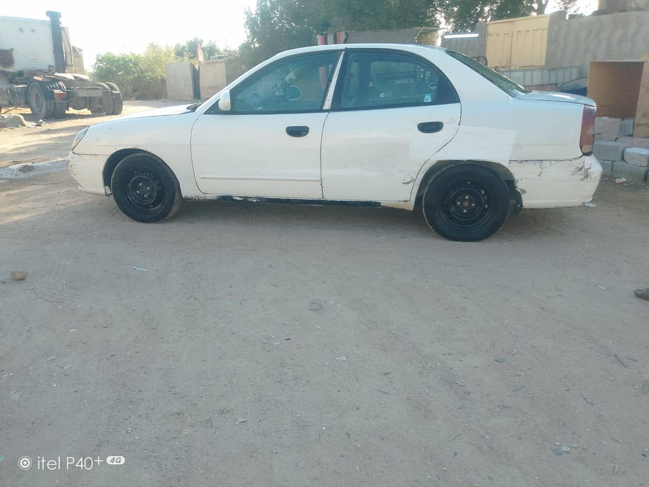 سلام عليكم سياره للبيع دايو نوبرة كير ومكينة حلوات بيها ضربة بس هاي الموضحه بل جاملغ الخلفي الباقي مكفول رقم بغداد سيارة نضيفه عوزها ترتيبات بسيطه مكان نجف السعر 24 اي استفسار انتصل بل رقم ***********
