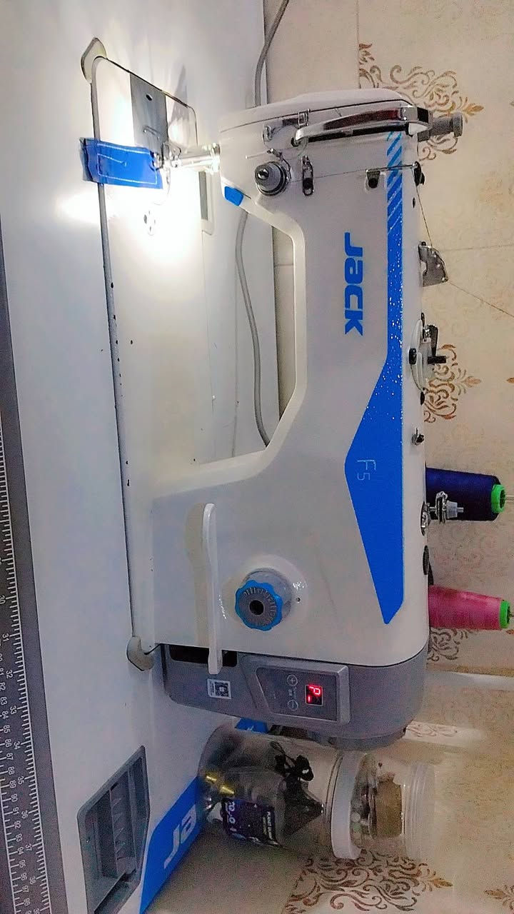 مكينه جاك جديده مابيه اي ضرار للبيع


**إذا كنت صاحب هذا الإعلان وتريد حذفه لأي سبب، رجاءا أرسل رسالة إلى الدعم الفني**