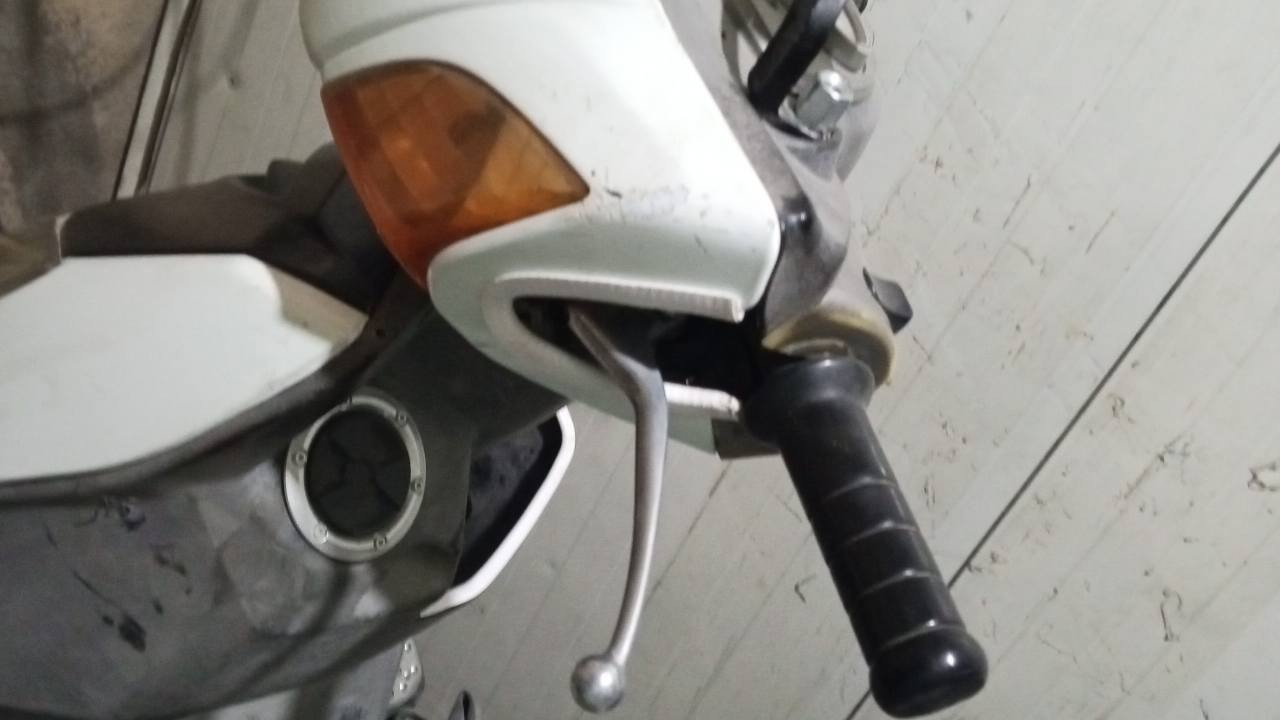 دراجه سكنز نوزل كلجات أممي خلفي رياضي اصلي ملقط وقطره اصليه نوزل ٨زروف فج وصينيه ريضيه 
الدراجه كمله نقصه بس ترايش ٢
الدراجه لو ابيعه لو اريد مراوس بلفورزا نضيف بغداد, العراق


**إذا كنت صاحب هذا الإعلان وتريد حذفه لأي سبب، رجاءا أرسل رسالة إلى الدعم الفني**