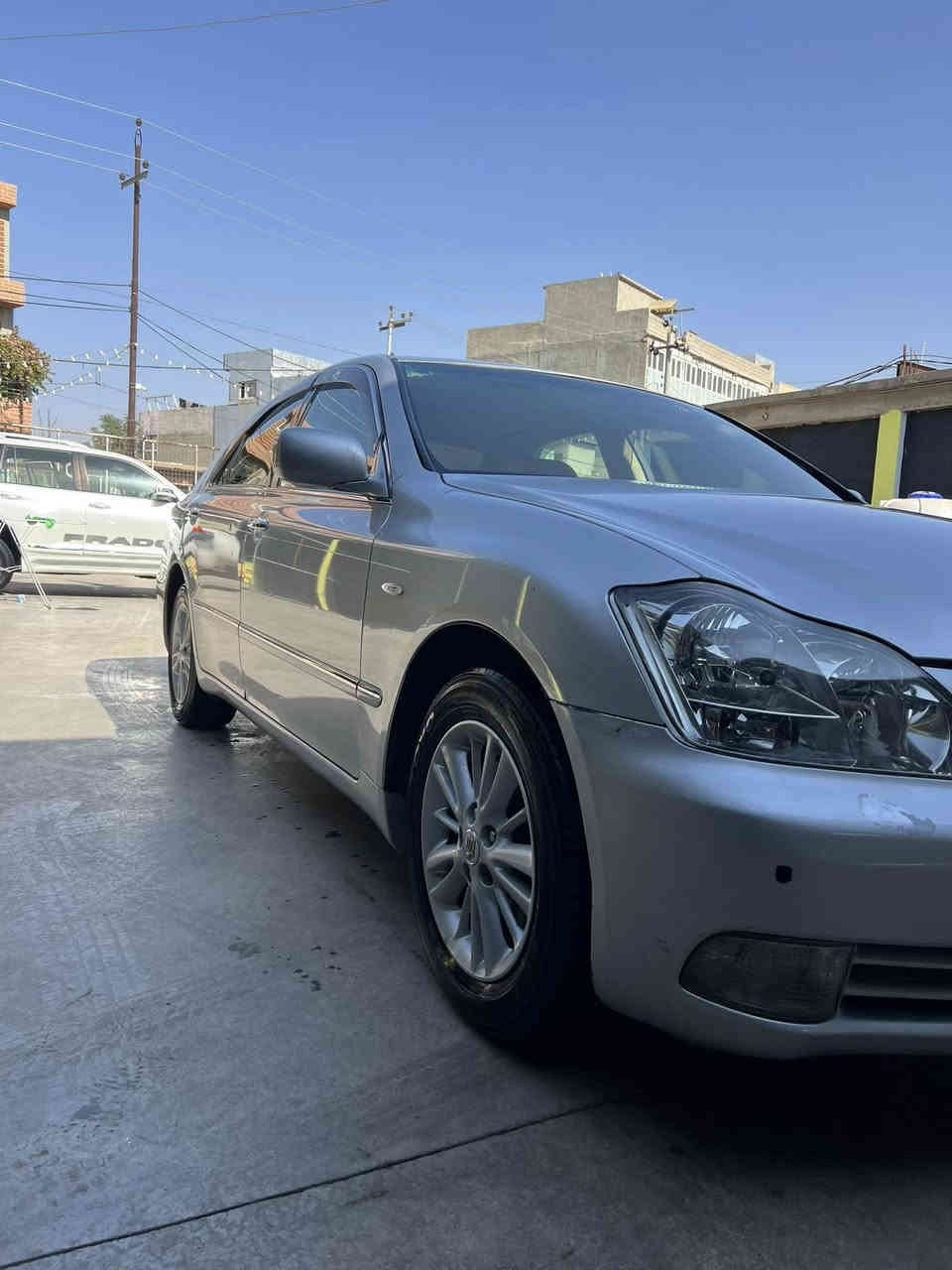 شاهینە ٢٠٠٧ساج مەلەکی براوە ٣دوگمەی بچوک بە گەورەیە  پەردەیە سەیارەکە کامل مەسرەفە تەبرید و بریک کارەبای بەشەرتە گیرو مەکینەو تەقەو رەقەی بەشەرتە  سیعری ٤٨گەلاو مەعمەلە
ژ.ت ***********
