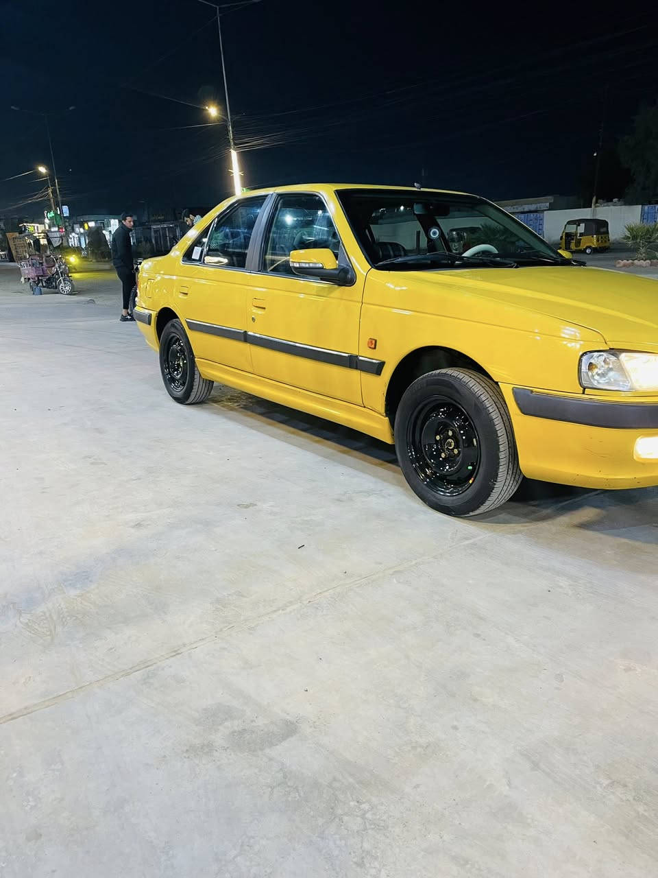 السلام عليكم بيجو بارص موديل 2015 سيارة جديدة وجاهزة من كلشي كير محرك خير من الله تخم تاير جديد صدر خلفي امامي جديد سنتر لوك أربع بيبان تبريد ثلج تدفئة شغالة مصفرة هيئة وغرامة دوشمة جديدة السعر 45 وبيهة مجال مكاني بغداد الرقم ***********
