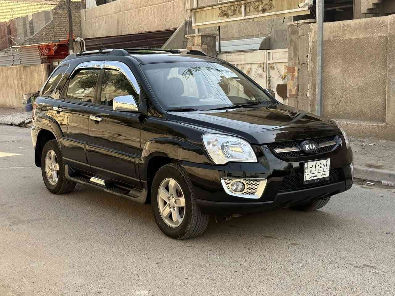السلام عليكم
سبورتج 2009 
محرك 2700

حادث جاملغ وبنيد بدون دواخل وبيه قطعه صبغ باقي السياره بدون صبغ كير ومحرك مكفولات صدر امامي وخلفي جديد تخم تاير جديد كهربائيات كله شغاله تبريد ثلج سياره فول مواصفات فتحه سقف تدفئه كشنات شاشه كامره خلفيه كشنات جلد سياره جاهزه بدون نقص معروضه ( 98$ ) وبيه مجال بسيط مكاني بغداد الدوره للاستفسار ***********
