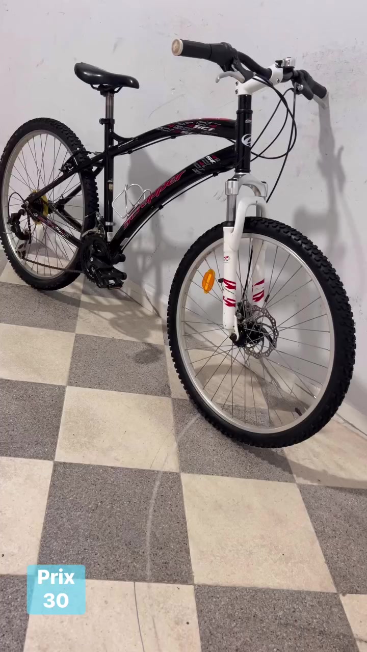 دراجة رياضية بسعر مناسب 🚴🏻‍♂️✅
 #دراجةهوائية #VTT #velo # #algeria #market_dz #fypシ゚ #VenteAlgerie #الجزائر #shoping #cycling #دراجات #bikelife #explore #trending #dz


**إذا كنت صاحب هذا الإعلان وتريد حذفه لأي سبب، رجاءا أرسل رسالة إلى الدعم الفني**