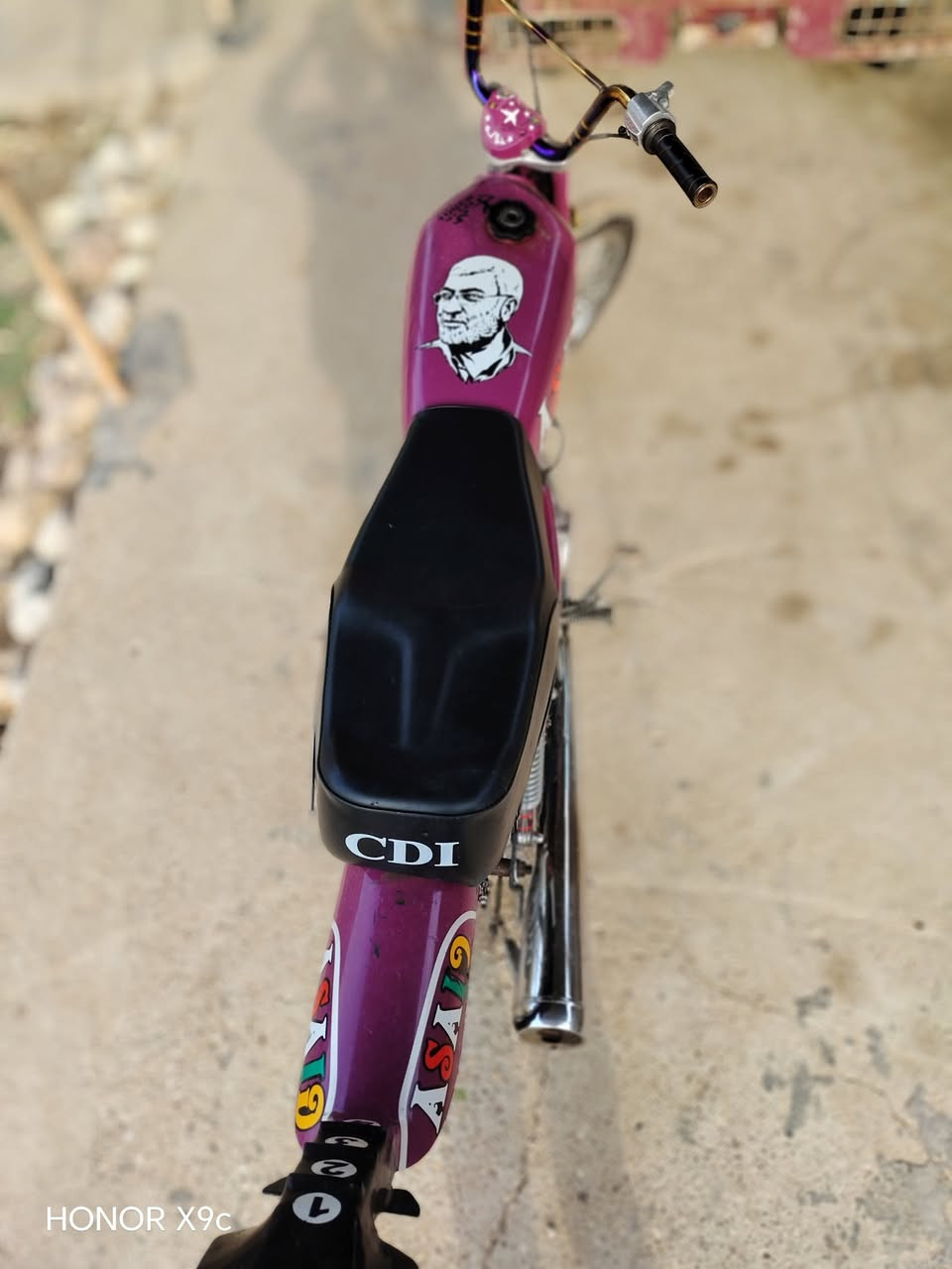 سلا عليكم دراجة للبيع  محرك نامة شلامجة وشاصي ارشة 16 مكفوال أوراق اصولي ماصار هواي من شادين سيت محرك مامفتوح سعر 700 وبيهة مجال استفسار خاص


**إذا كنت صاحب هذا الإعلان وتريد حذفه لأي سبب، رجاءا أرسل رسالة إلى الدعم الفني**