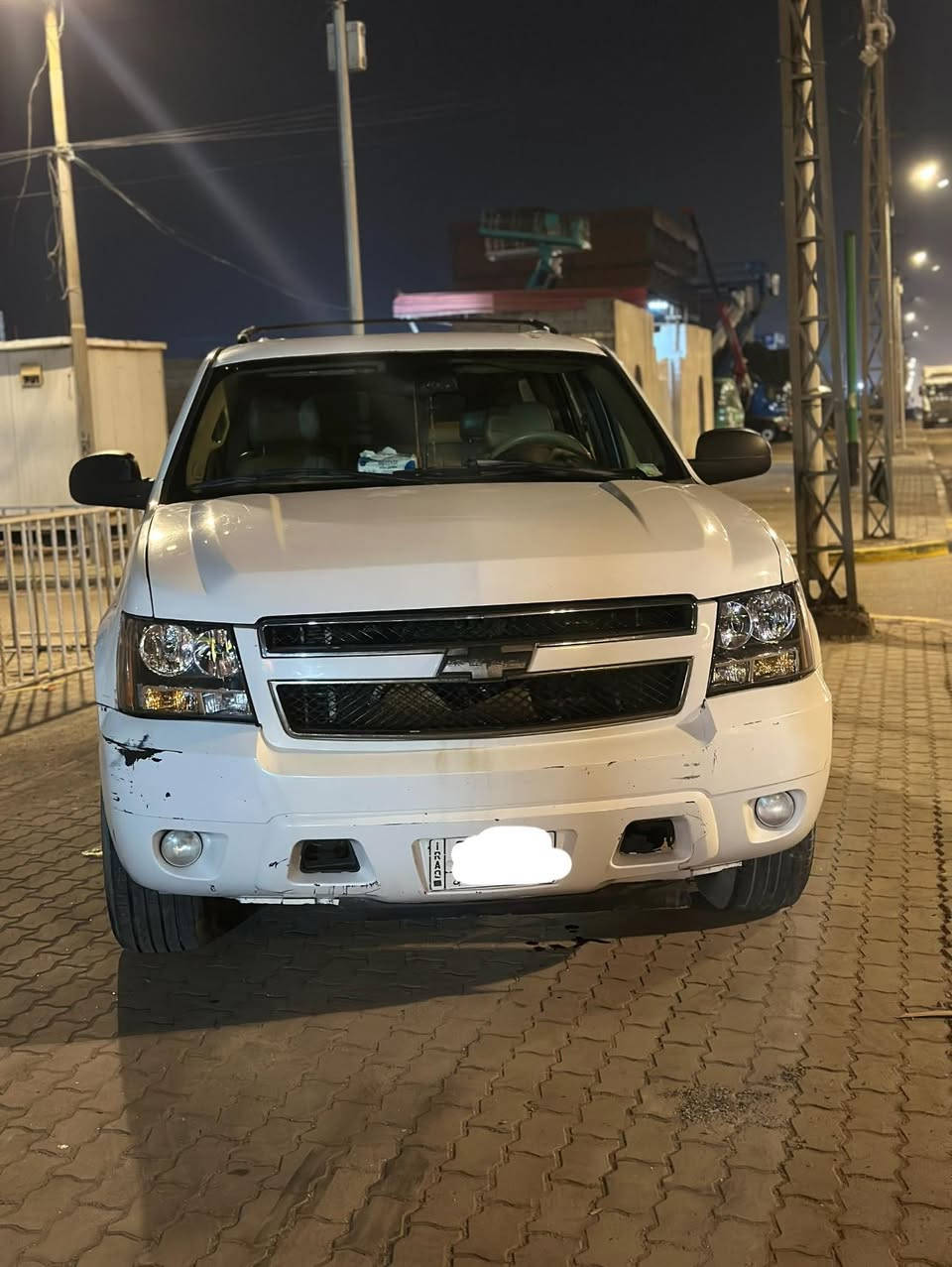 السلام عليكم 
تاهو طويل سته  برغي سنويتها بسمي 
السياره ضربتها جاملق ومبدل البنيد السياره اكفلها الك مكينه وكير وشاصي ووحداديه جديده صارلي شهر من بدلتها jm السعر 160 وبيها مجال ***********
