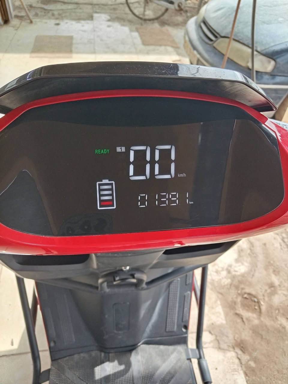 للبيع.. للبيع
للبيع
مدرع من كل الاتجاهات 
6 باتري 
ملف 2000
تمشيك 90 كيلو بالشحنه
سرعته 80 حقيقي
نطام شحن تلقائي
نظام p
نظام R
نظام abs
نطام حماية
نظام بصمه
قاطع دورة
تربط على موبايل
تحتوي على شاحنه موبايل
الدراجه كامله شخط مابيه
وصل الشراء موجودة 
العنوان ابو غريب
للاستفسار ***********
