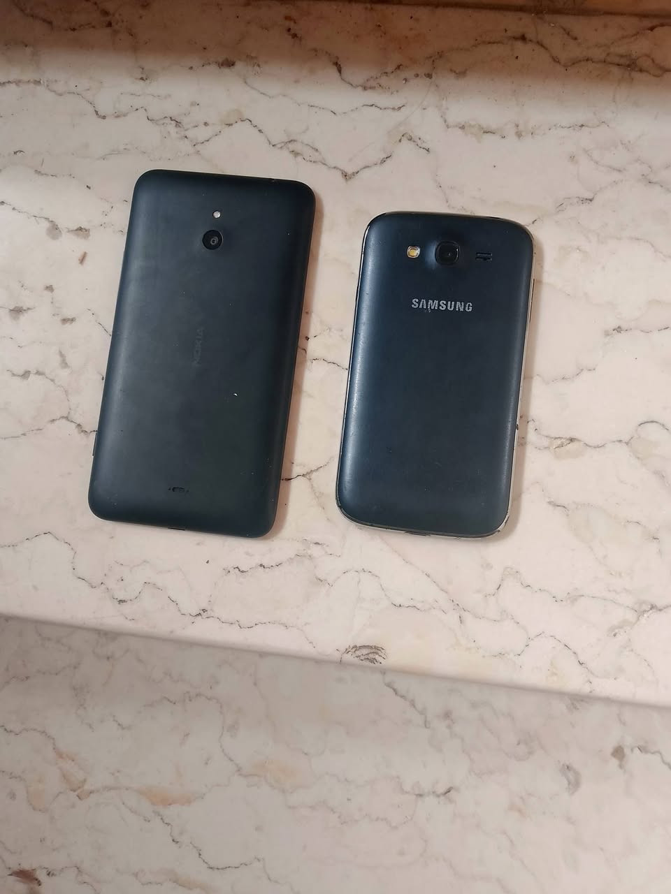 السلام عليكم عندي تليفونين للبيع واحد نوكيه طافيات ميشتغلن ابيع هل موجود سعر الواحد ١٥العنوان الأمين الثانية اسكينه شارع المكاتب رقم الهاتف ***********يوجد واتساب توصيل ماعندي
